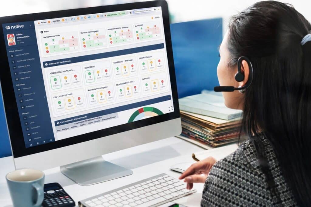 Dashboard com soluções para provedores de internet exibido em computador, mostrando indicadores de atendimento, cobrança e vendas integradas.