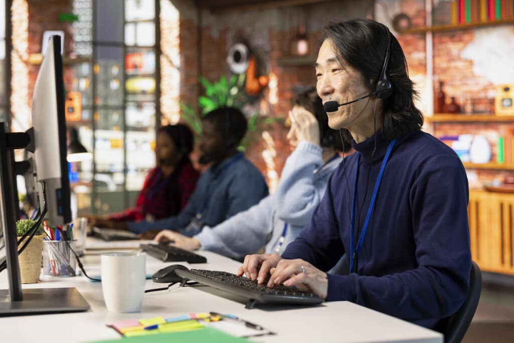 First Call Resolution (FCR) em operação de call center com atendimento ao cliente