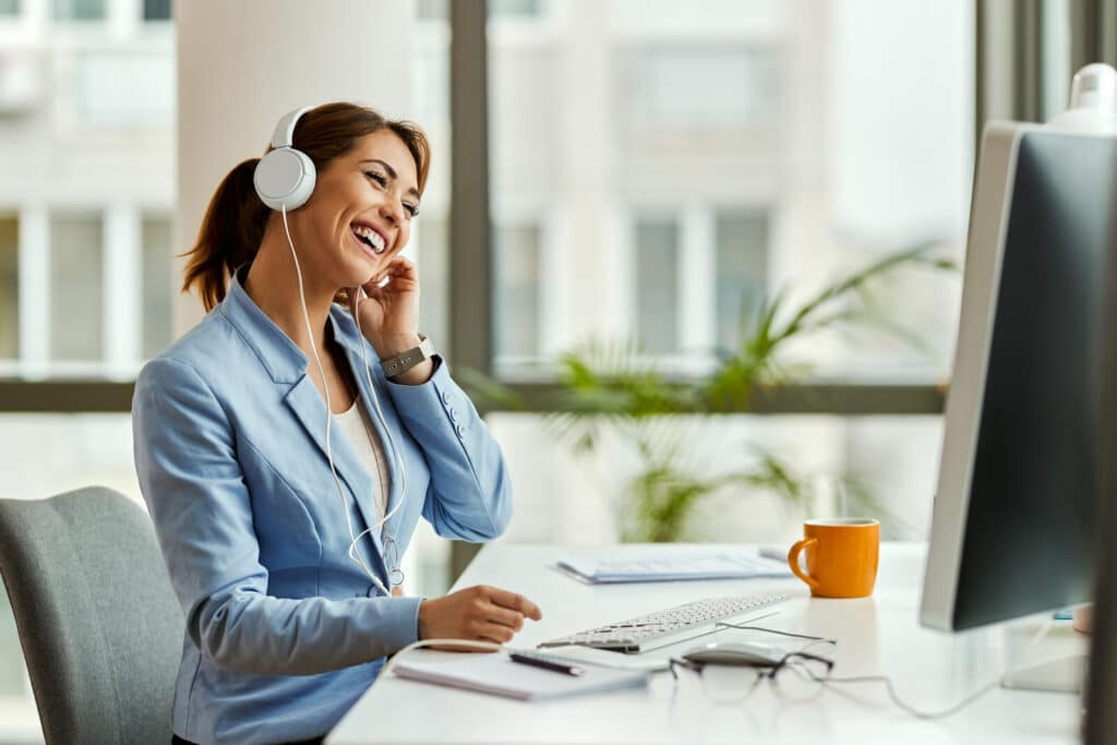Prospecção de clientes com atendimento via call center usando discador automático