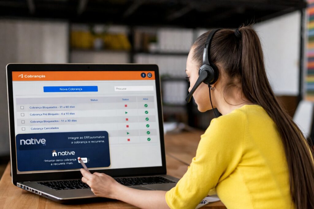 Plataforma de cobrança ativa reduzindo inadimplência em operação com discador automático e integração com ERP