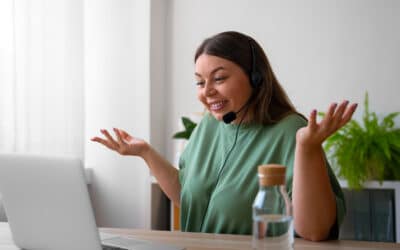 Relacionamento com o cliente com telefonia inteligente Profissional utilizando atendimento omnichannel para melhorar o relacionamento com o cliente
